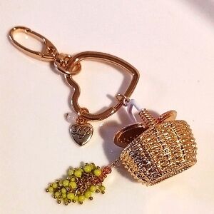 Betsey Johnson Gold Heart Detail Picknick Basket Keychain with Grapes Beautiful!